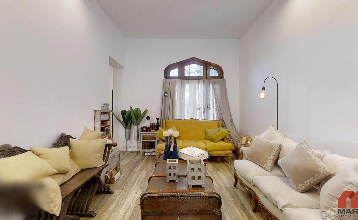Casa en Venta de 6 Ambientes en Martinez con Jardín y Pileta