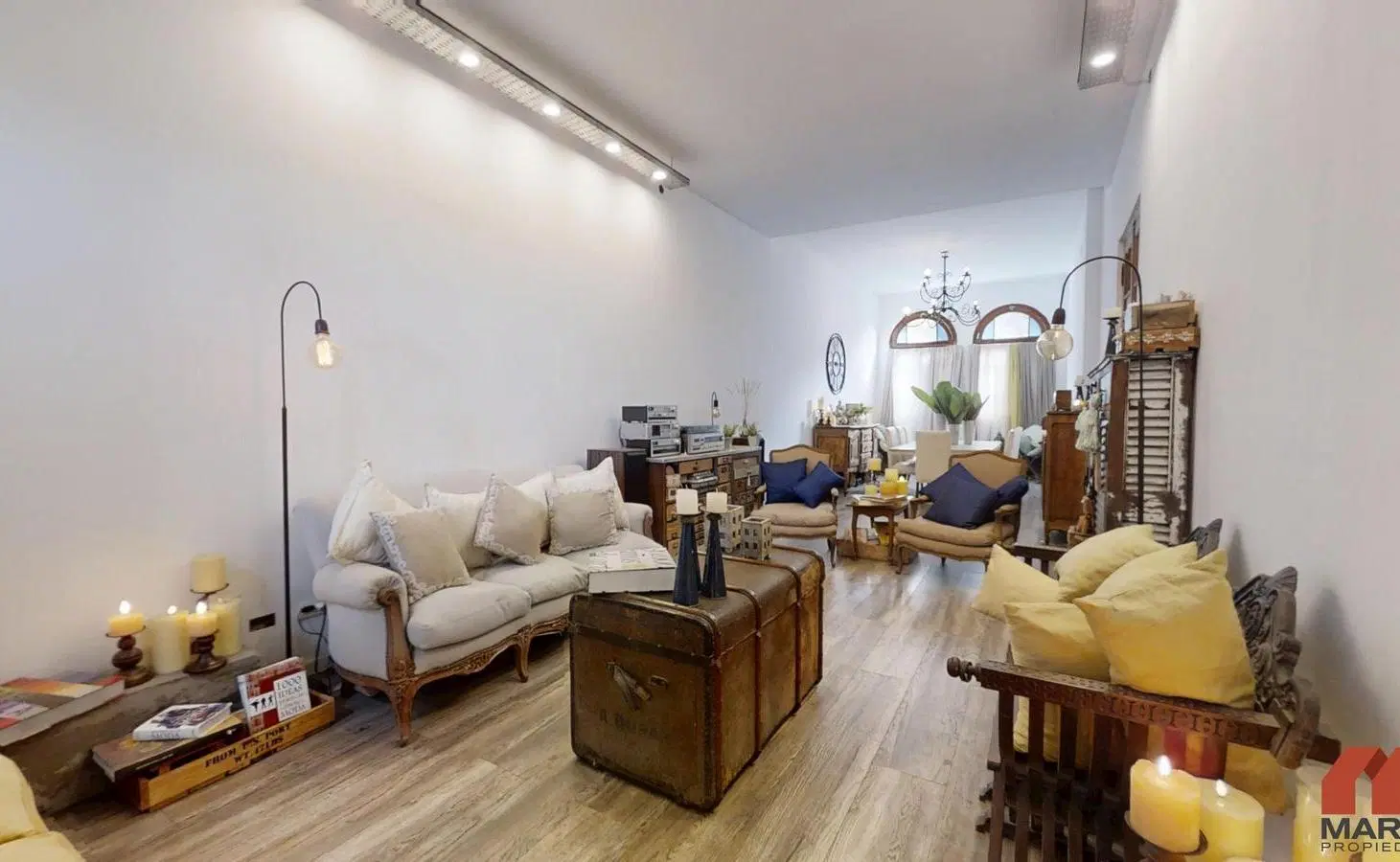 Casa en Venta de 6 Ambientes en Martinez con Jardín y Pileta 5