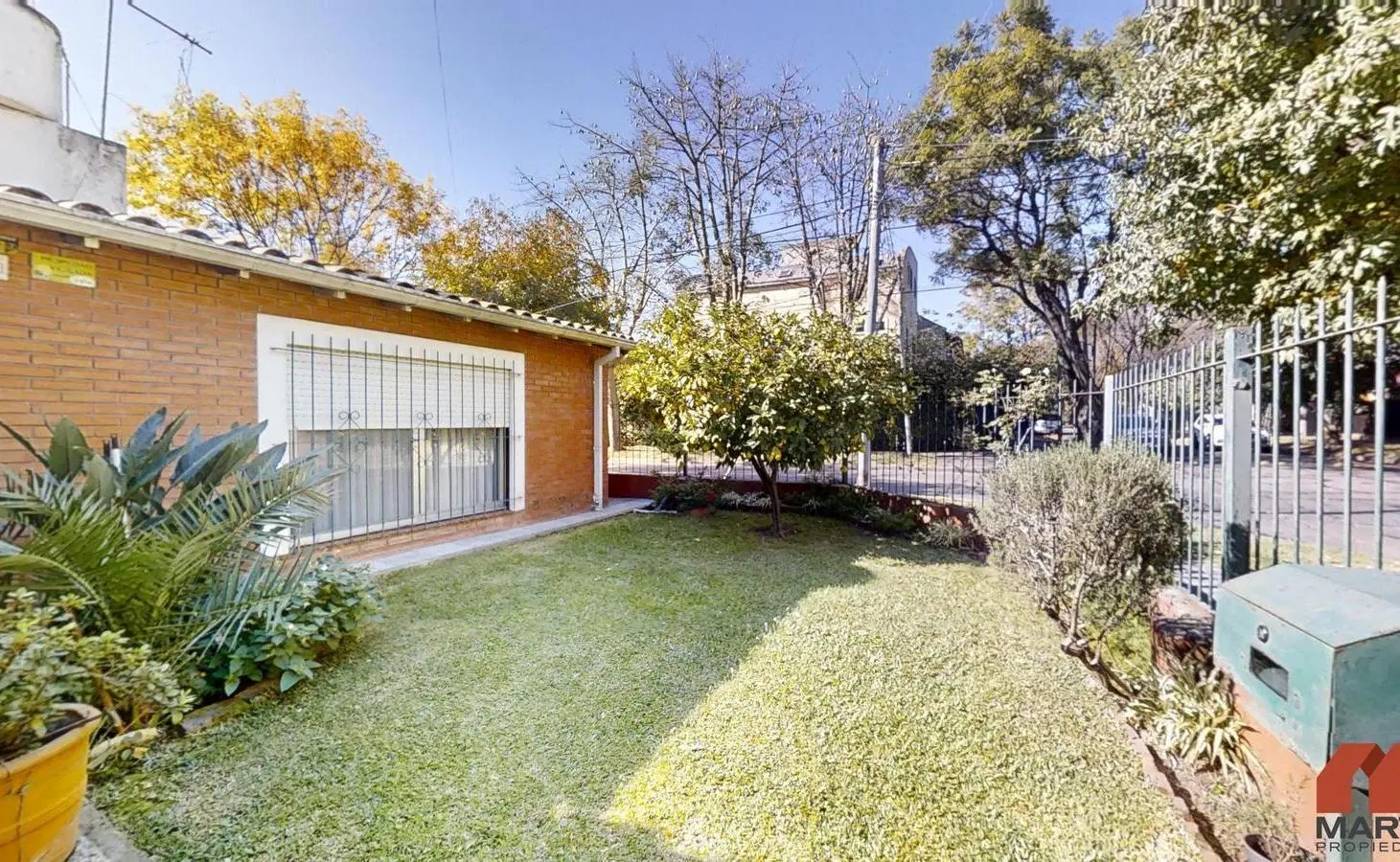 Casa en Venta de 3 Ambientes de Villa Adelina con Jardín y Patio 2