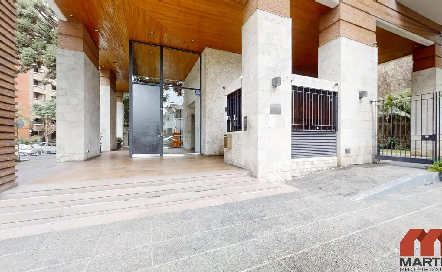 Departamento en Alquiler de 3 Ambientes en La Lucila con Balcón y Pileta 2