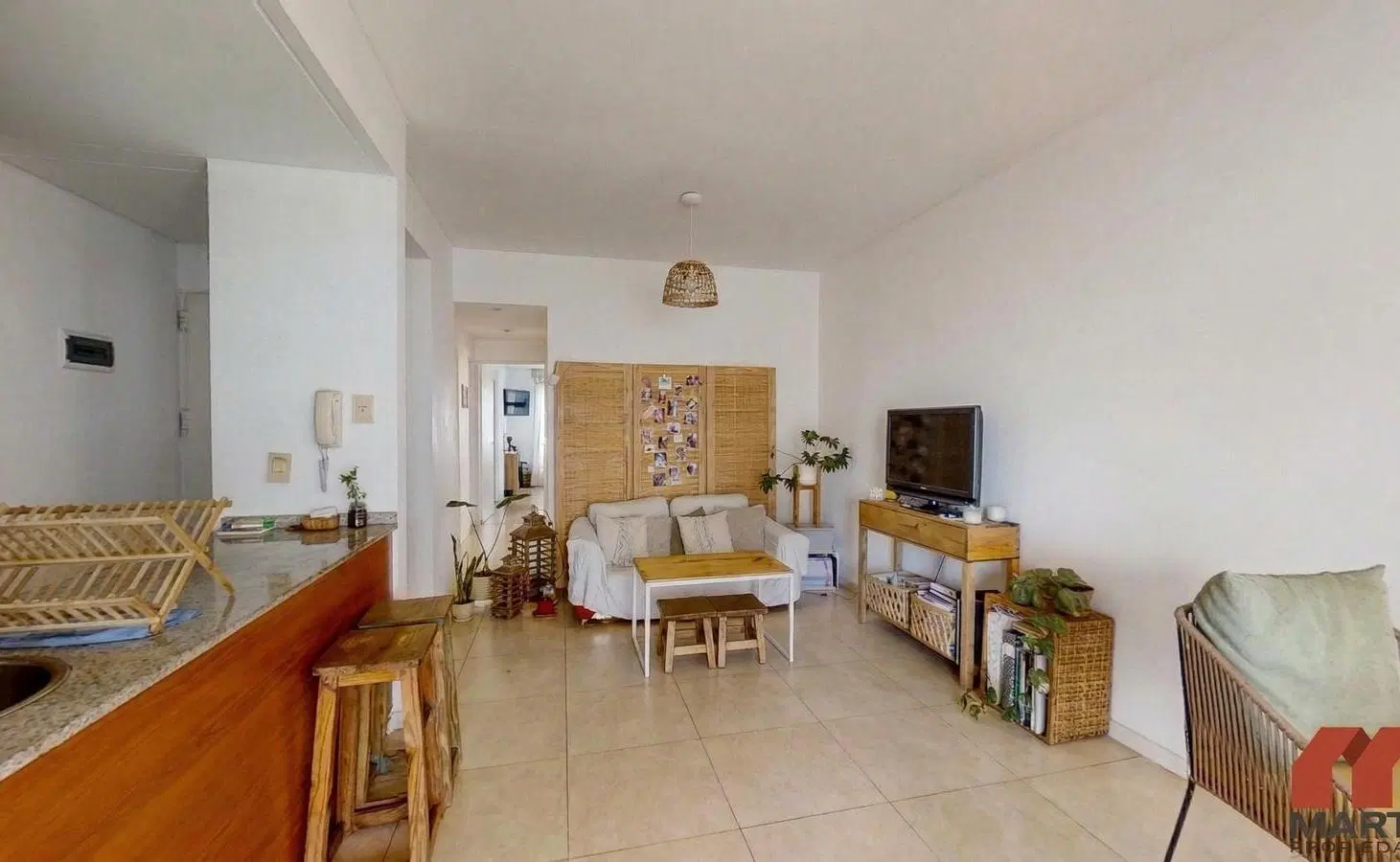 Departamento venta 2 ambientes al contrafrente con balcón. Excelente estado. 3