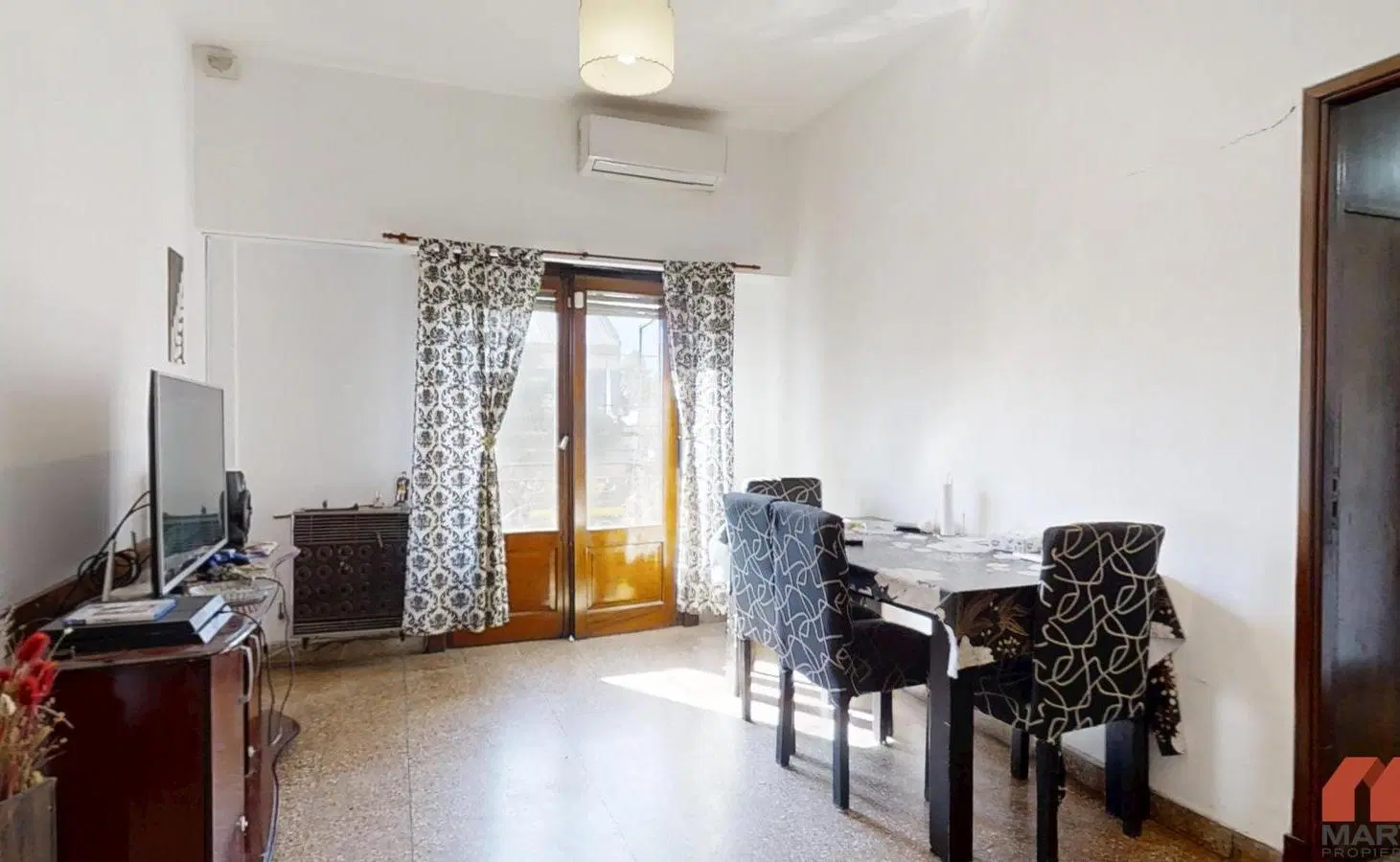 Local y Casa en Venta de 3 Ambientes en Villa Adelina con Balcón Corrido y Jardín 5