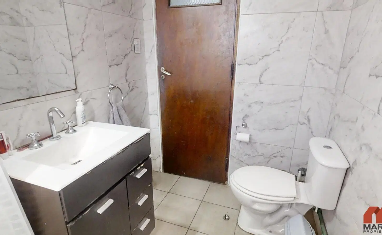 Local y Casa en Venta de 3 Ambientes en Villa Adelina con Balcón Corrido y Jardín 2