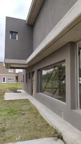 Casa en Venta de 5 Ambientes en Pilar con Suite y Escritorio 3