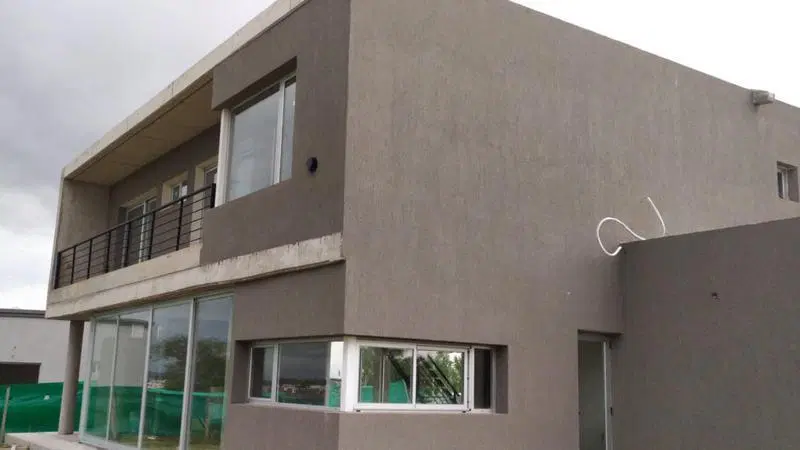 Casa en Venta de 5 Ambientes en Pilar con Suite y Escritorio 4