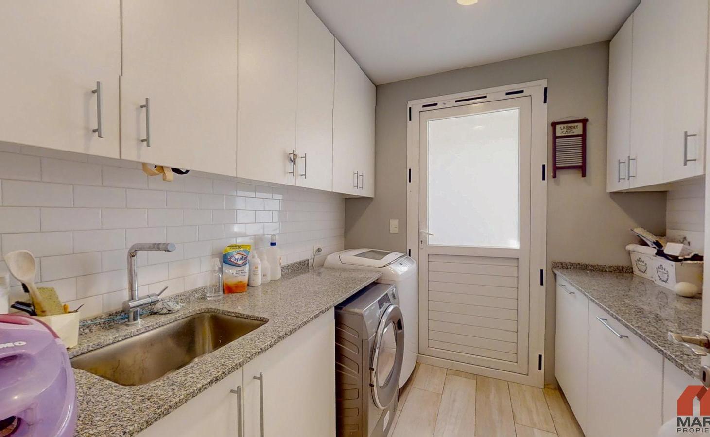 Foto de Casa en Venta de 6 Ambientes en Boulogne Sur Mer con Jardín, Pileta y, imagen 4