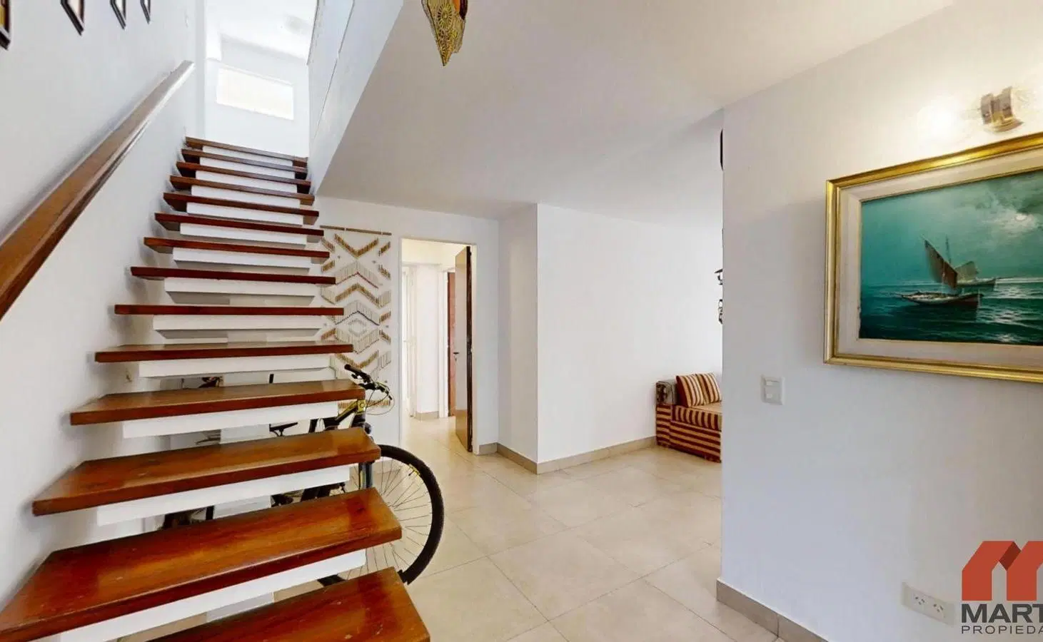Casa en Venta de 5 Ambientes estilo racionalista con Patio y Terraza en Martinez 3