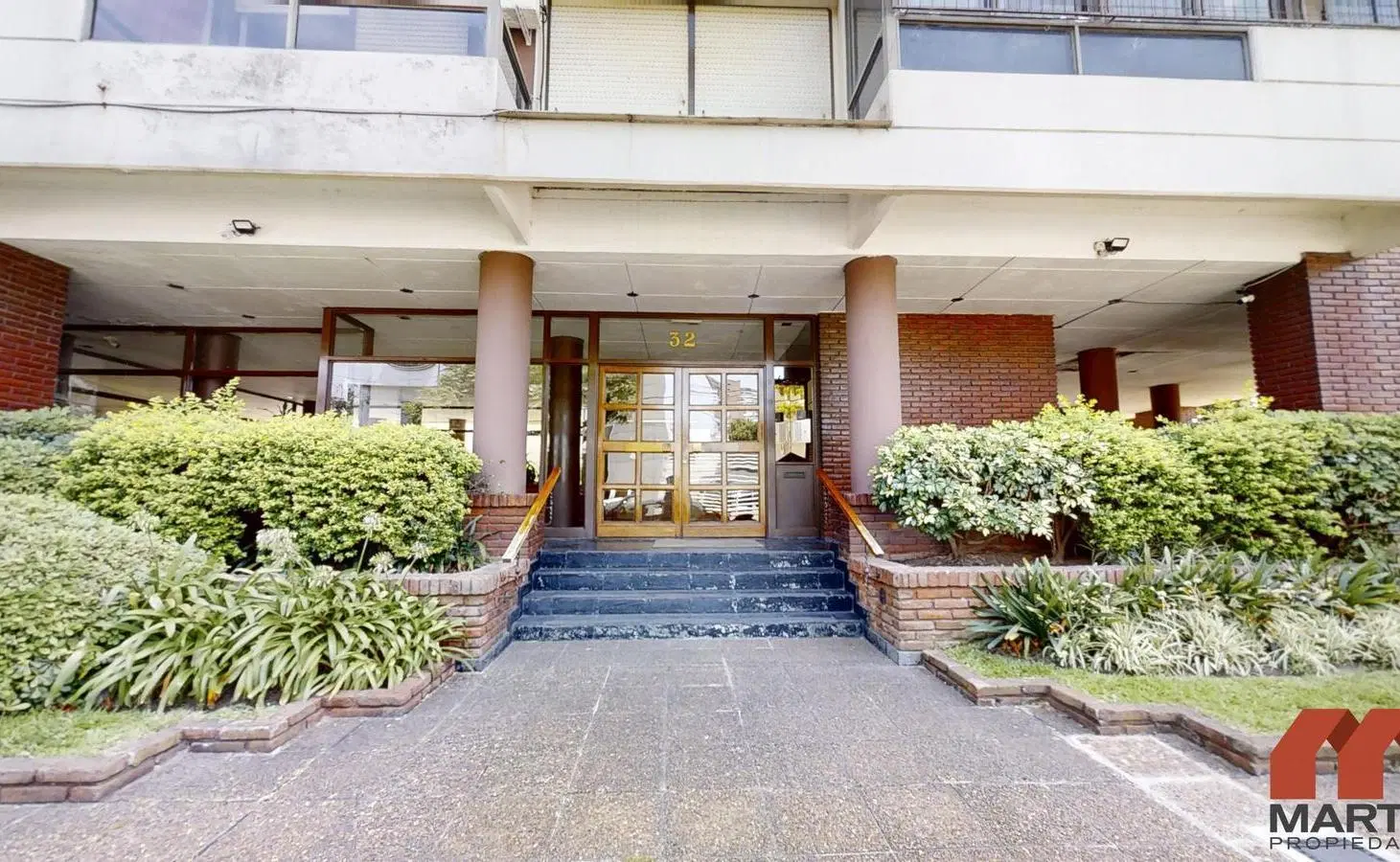 Departamento en alquiler en Martinez 2 ambientes con balcon. A metros de Av. Santa fe. 1