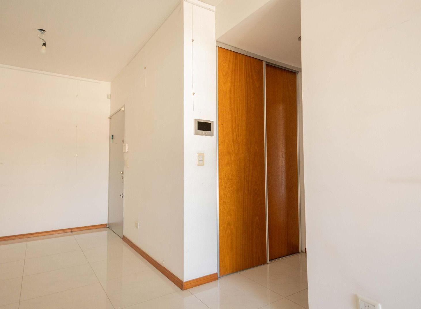 Foto de Departamento en Alquiler de 3 Ambientes en Florida con Suite, Cochera y, imagen 1