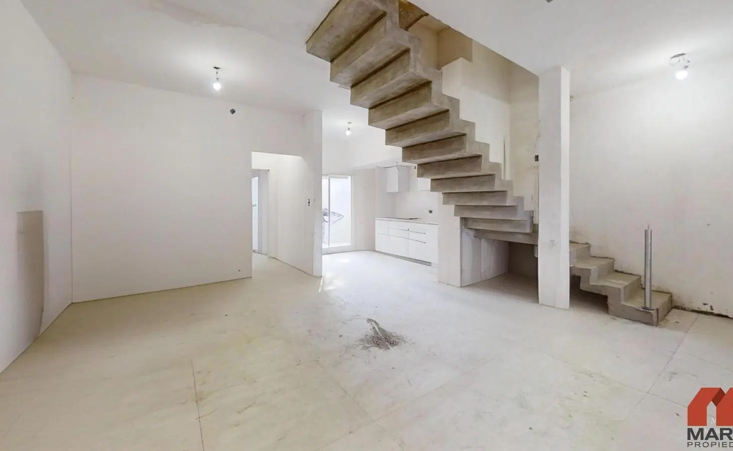 Casa Duplex en Venta de 4 Ambientes en Olivos con Cochera y Terraza 8