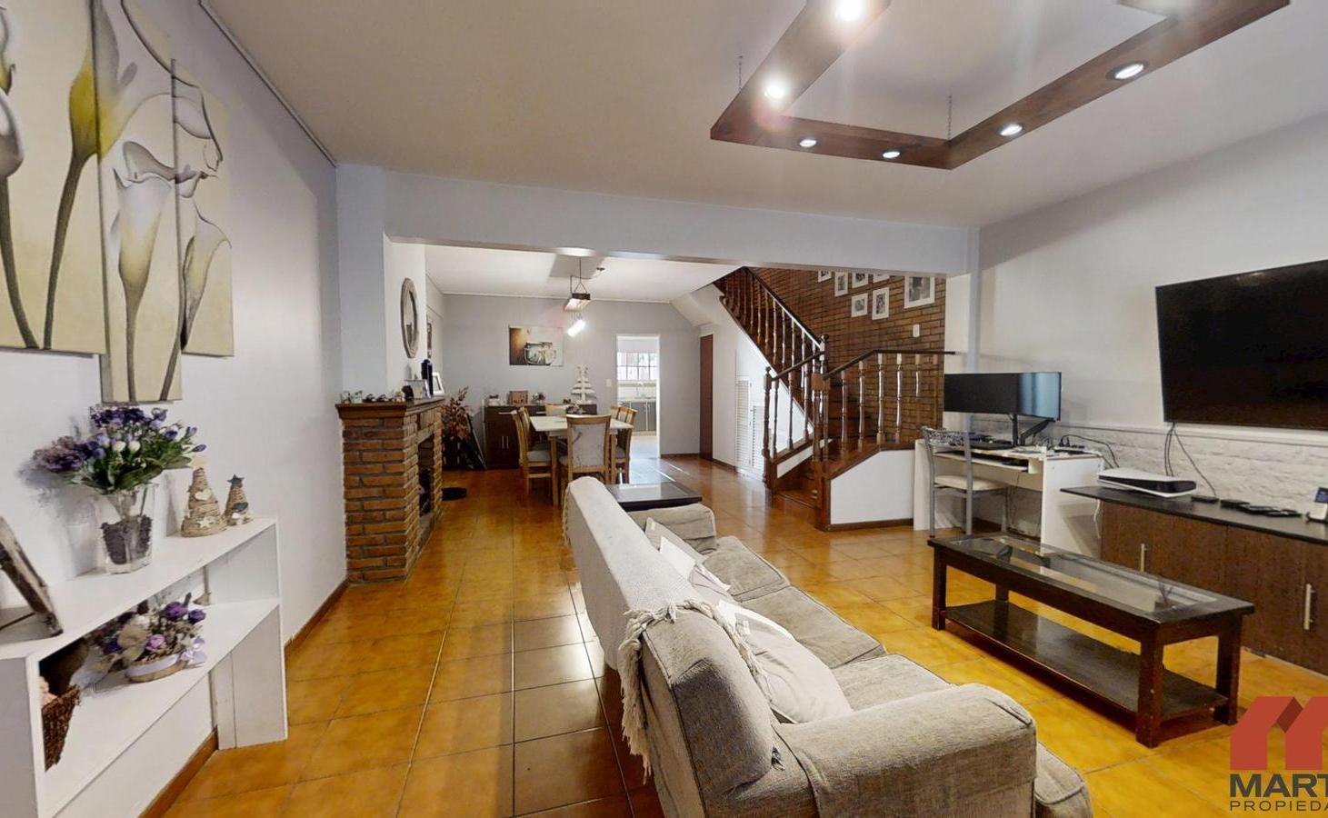 Foto de Dúplex 5 ambientes en venta Olivos | Pileta | Jardín | Cochera | Apto, imagen 2