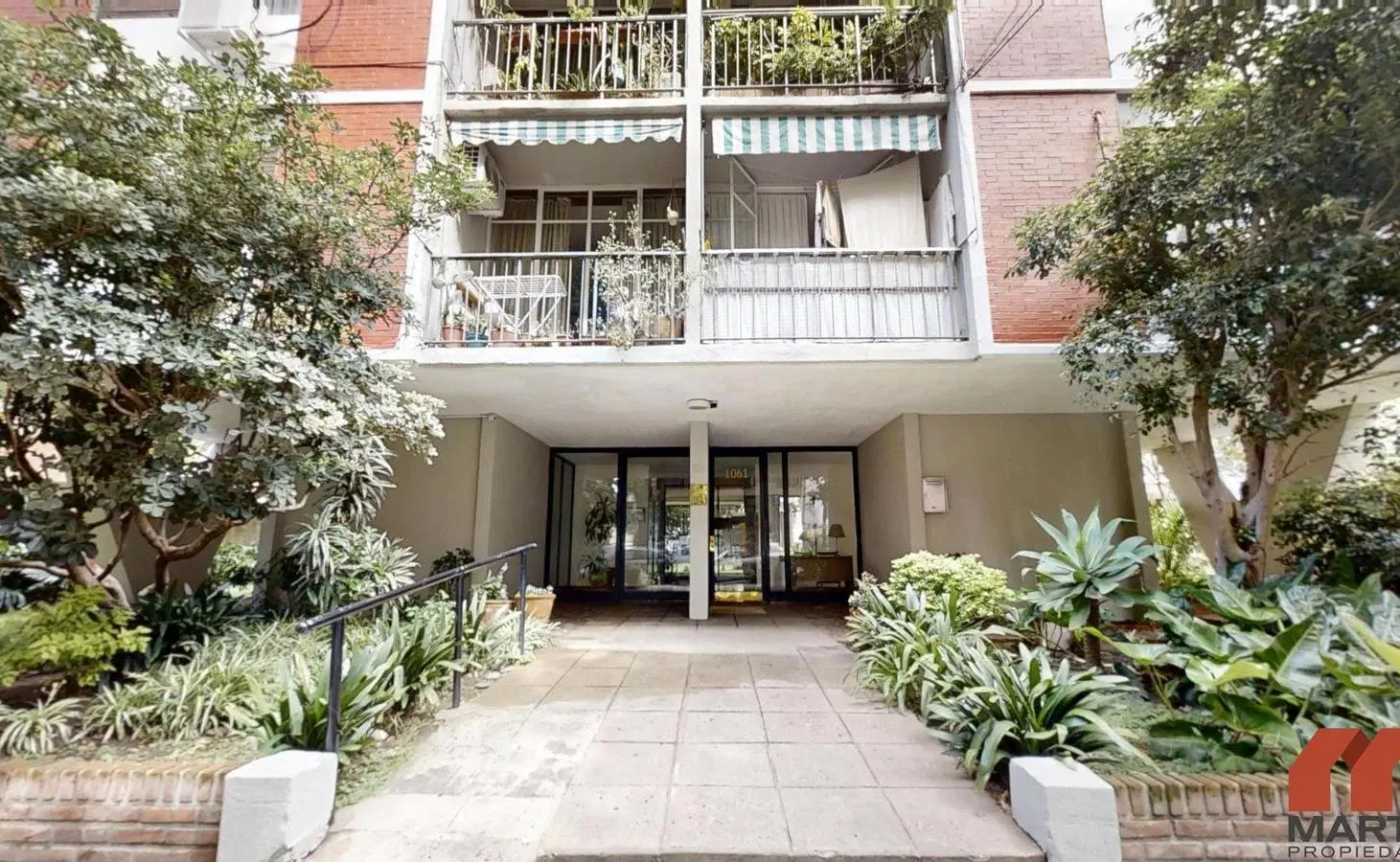Departamento en Venta de 4 Ambientes en Acassuso con Balcón 2