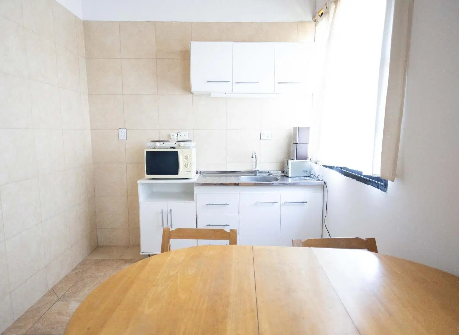 Departamento Monoambiente Amoblado en Alquiler en Olivos 3