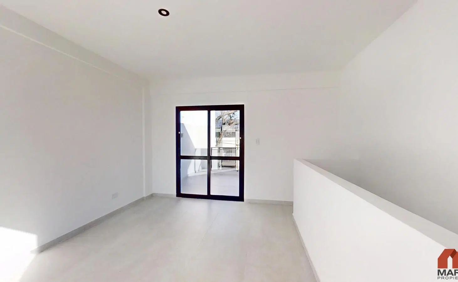 Casa en Venta de 4 Ambientes de Olivos con Balcón Terraza y Jardín 5