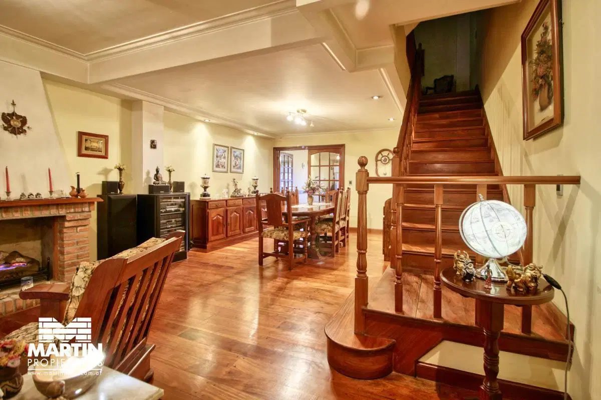 Casa Dúplex en Venta de 6 Ambientes en Martínez con Suite, Playroom, Jardín, Parrilla y Cochera 5