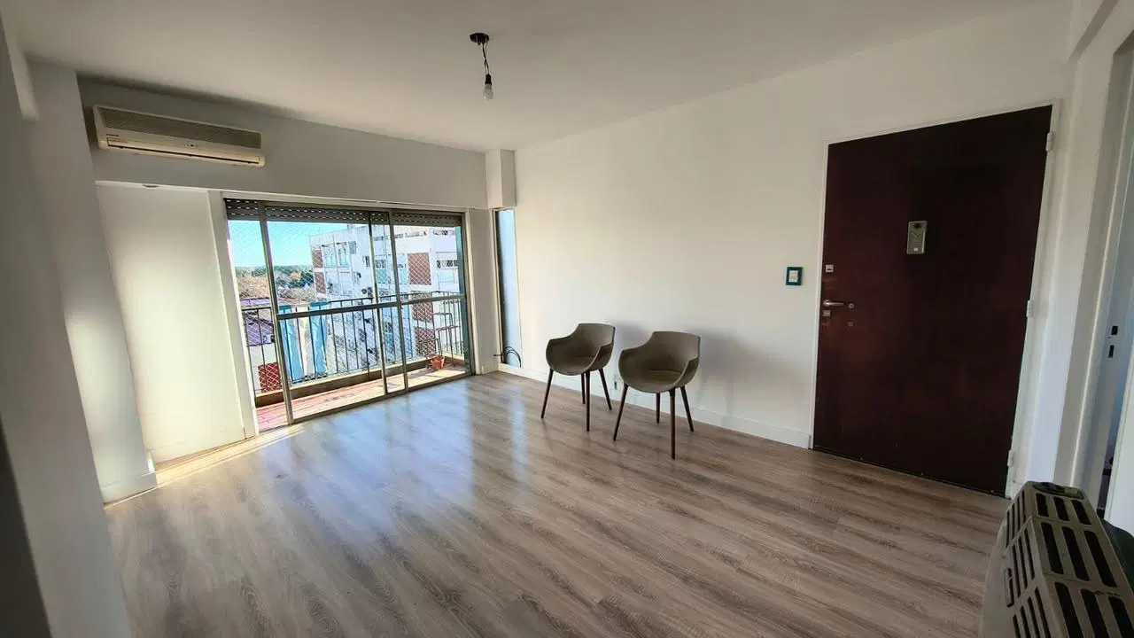 Departamento en Alquiler de 3 Ambientes en Acassuso 8
