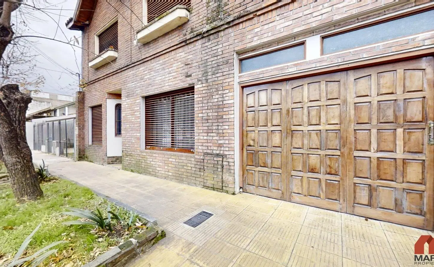 Casa en Venta de 5 Ambientes en Olivos con Jardín y Pileta 4