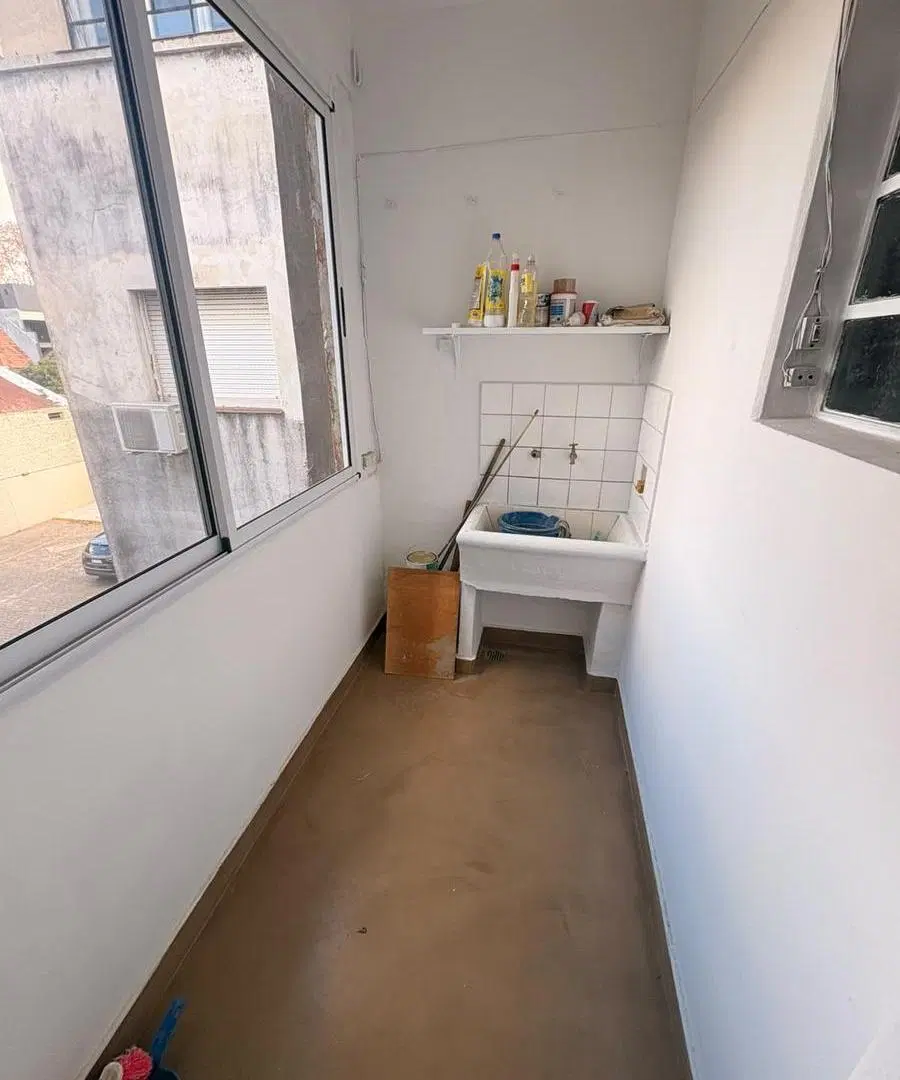 Departamento en Alquiler de 3 Ambientes en San Isidro con Balcón 5