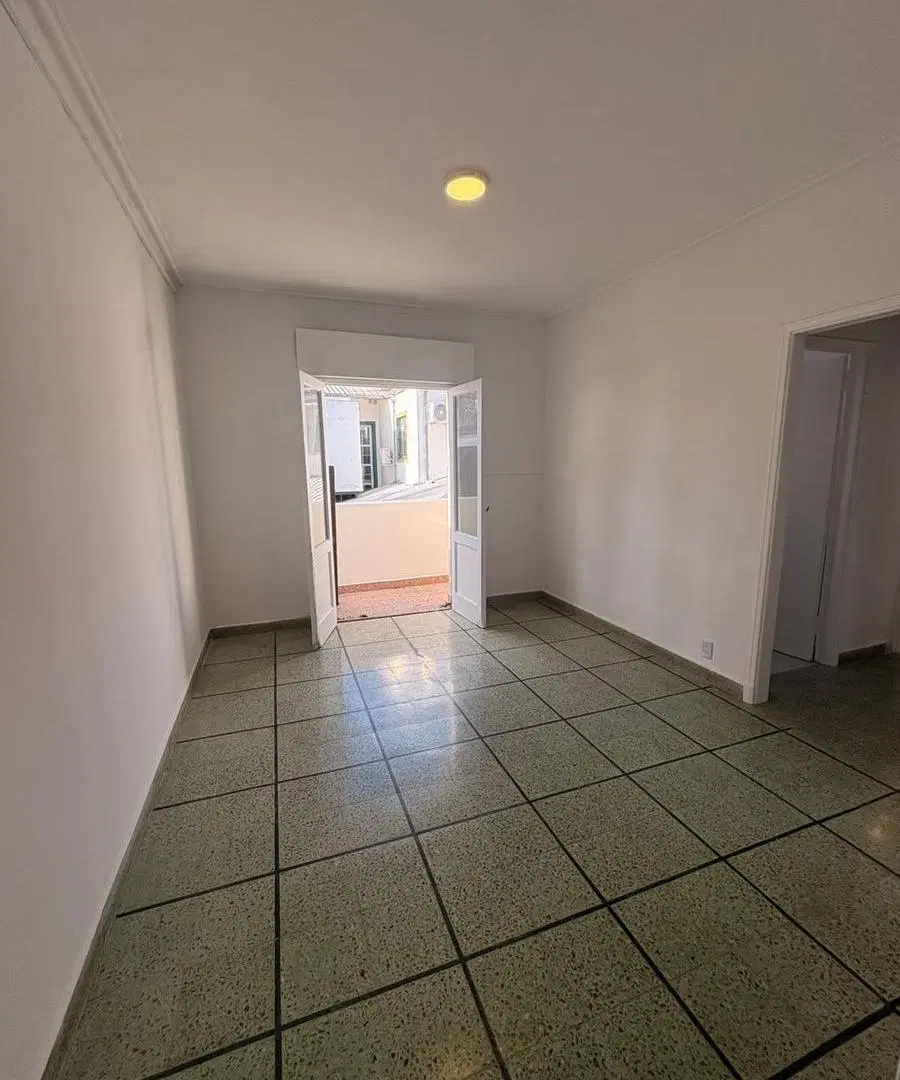 Departamento en Alquiler de 3 Ambientes en San Isidro con Balcón 3