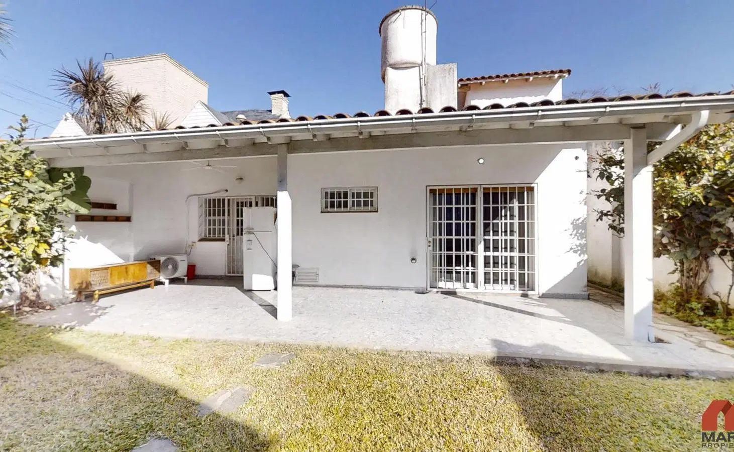 Casa en venta en Olivos 5 ambientes suite con dependencia jardín patio cochera. Barrio Golf. 4