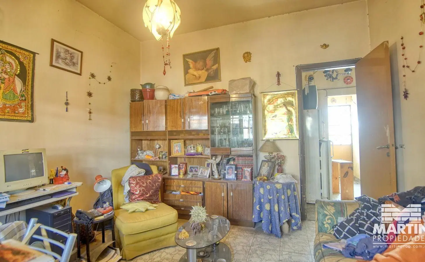 Casa a reciclar de 3 ambientes con cochera y jardín más dpto de 2 ambientes, a 1 cuadra de Paraná. 5