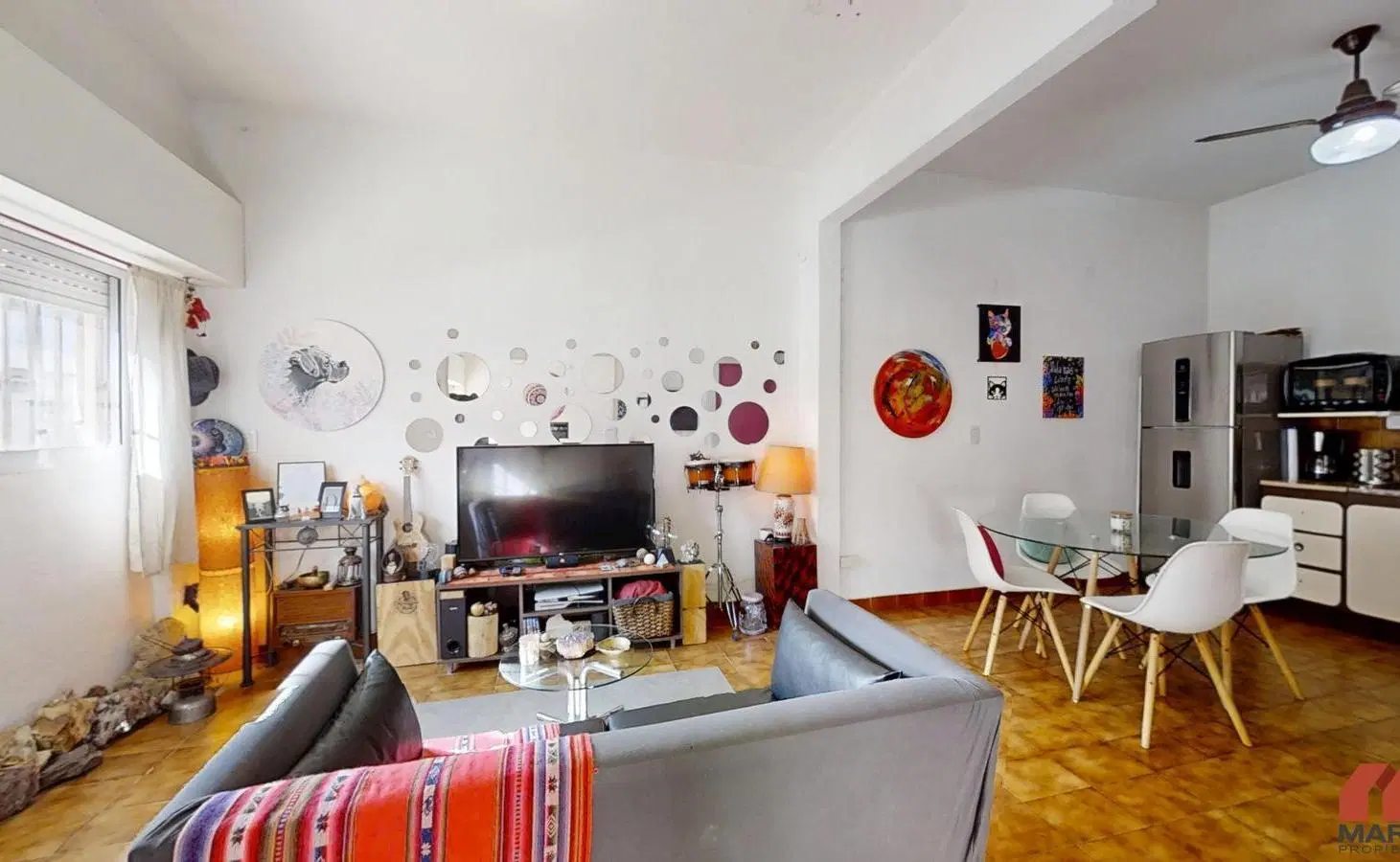 Casa y Departamento de Block de 5 Ambientes en Venta en Olivos con Patio 2