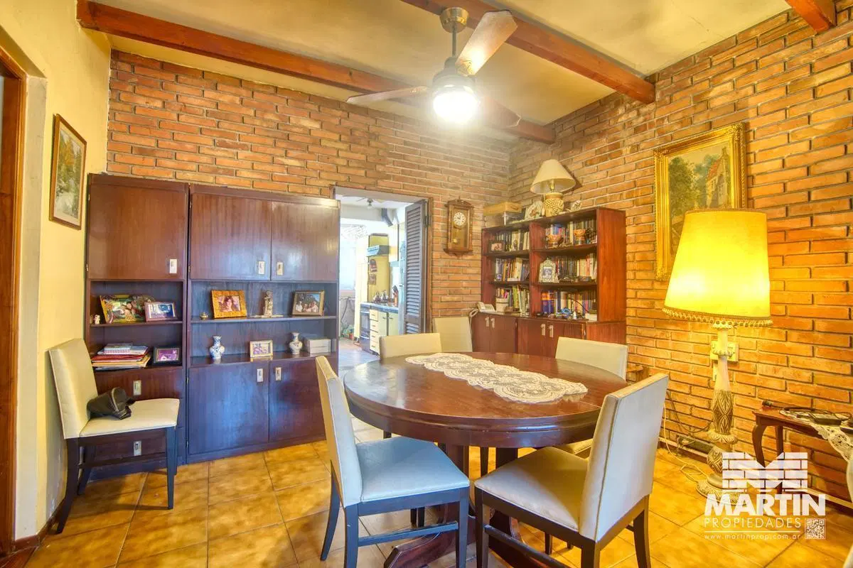 Casa en Venta de 6 Ambientes en Olivos con Cochera, Jardín, Pileta y Terraza 3