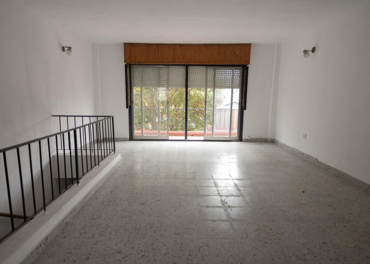 Foto de Oficina en Alquiler de 2 Ambientes en Martinez con Balcón y Patio, imagen 1