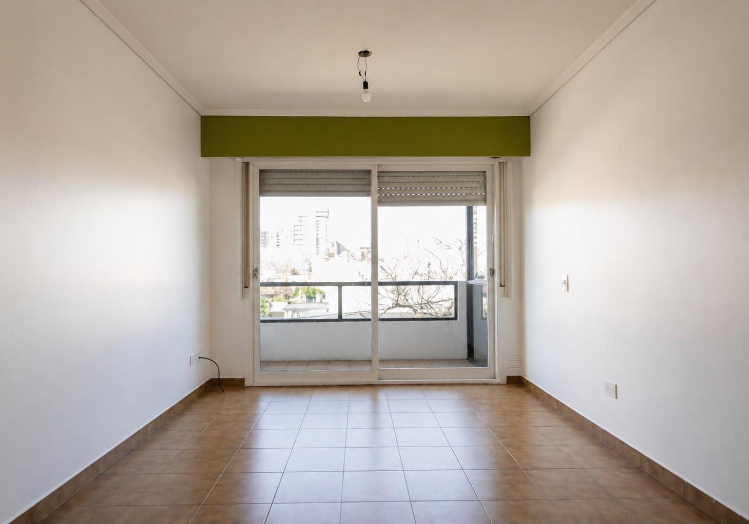 Foto de Departamento en Alquiler de 2 Ambientes con Balcón y Cochera en Martínez, imagen 1