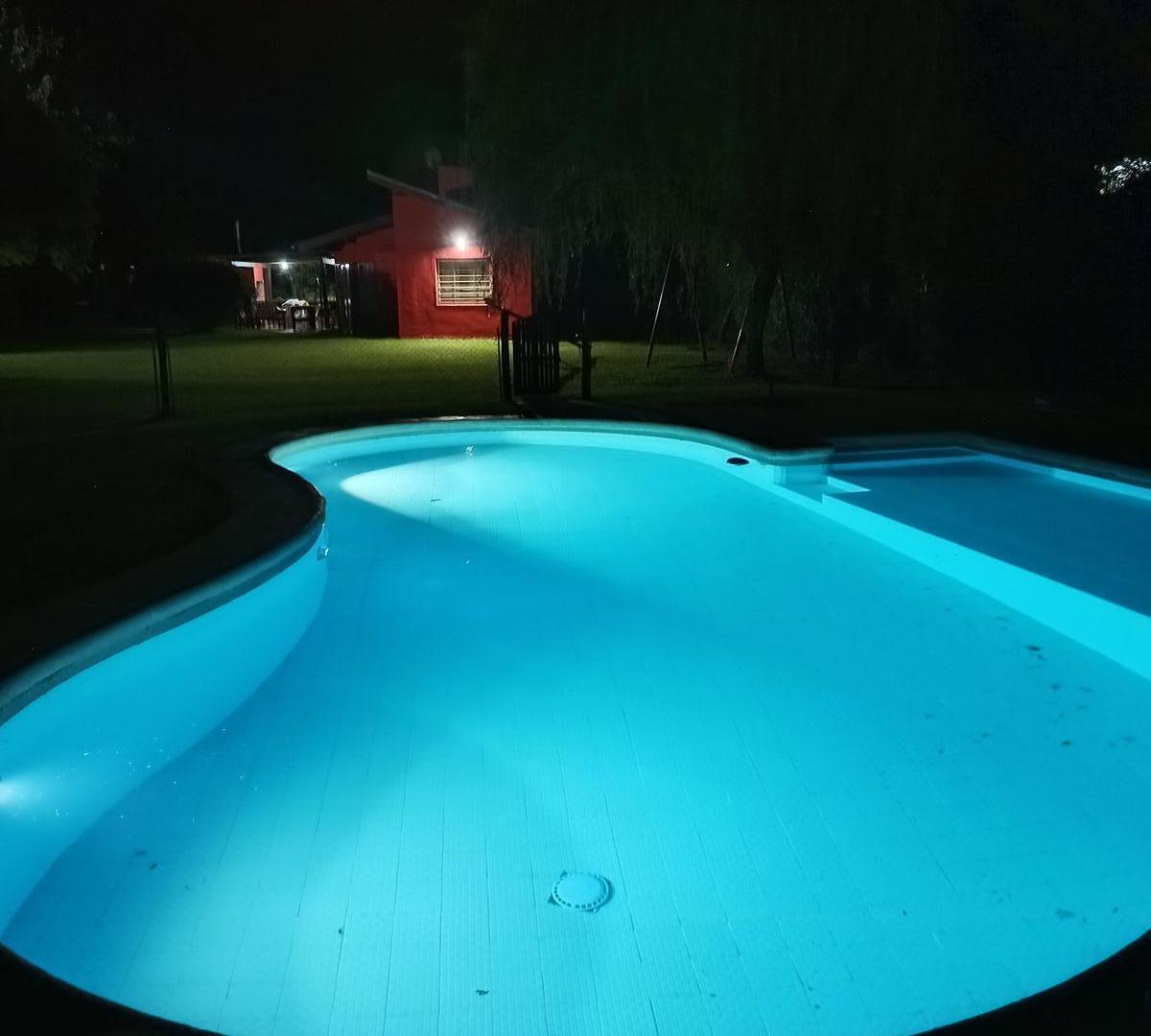 Foto de Complejo Turístico en Venta con 6 Cabañas y Acceso al Río en Los, imagen 5