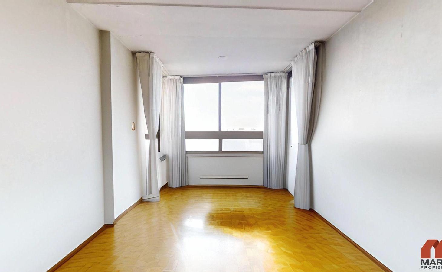 Foto de Departamento en Venta de 4 ambientes en Olivos con Cochera, Escritorio, imagen 2