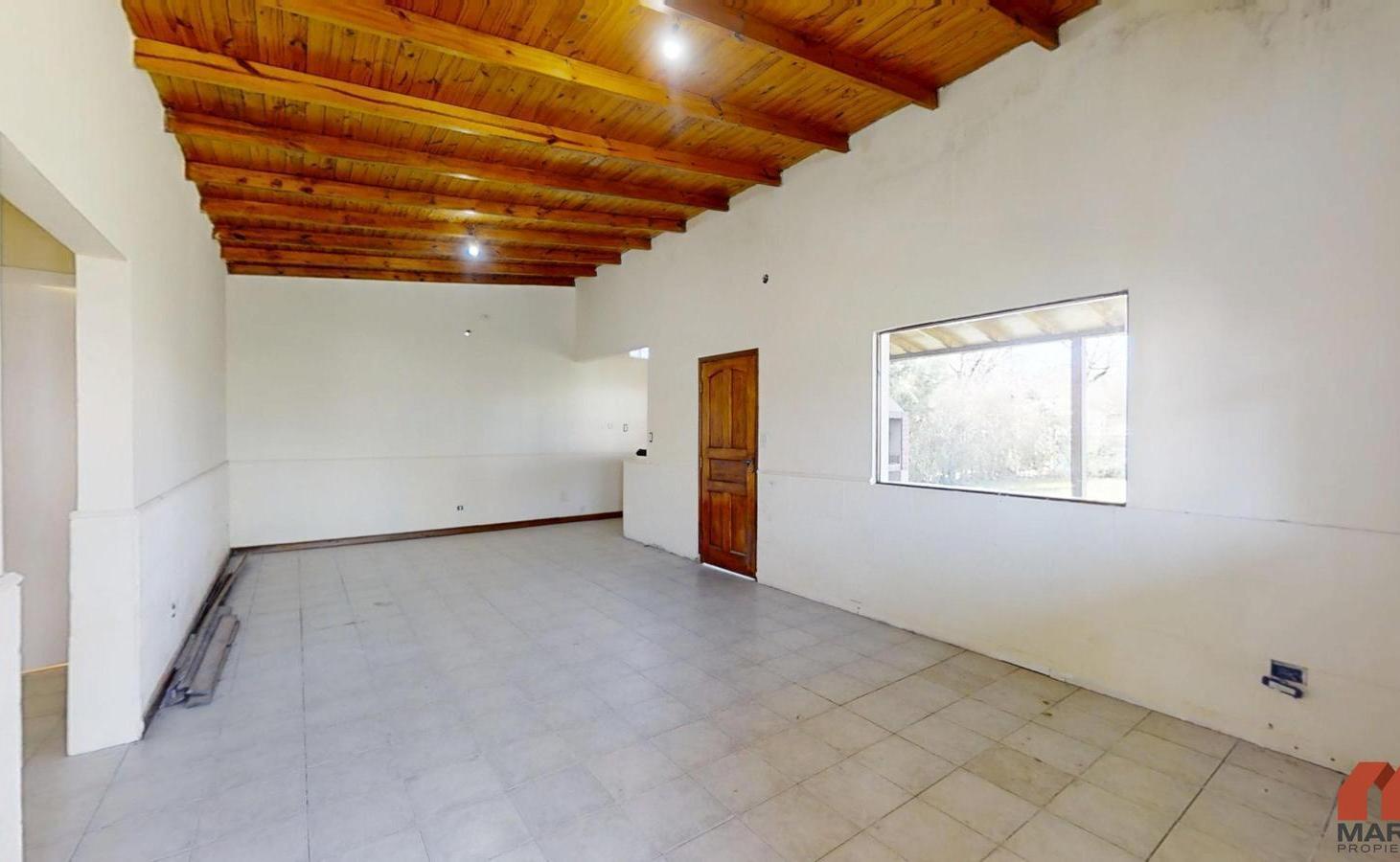 Foto de Casa en Venta de 3 Ambientes en Villa Rosa con Jardín, imagen 3