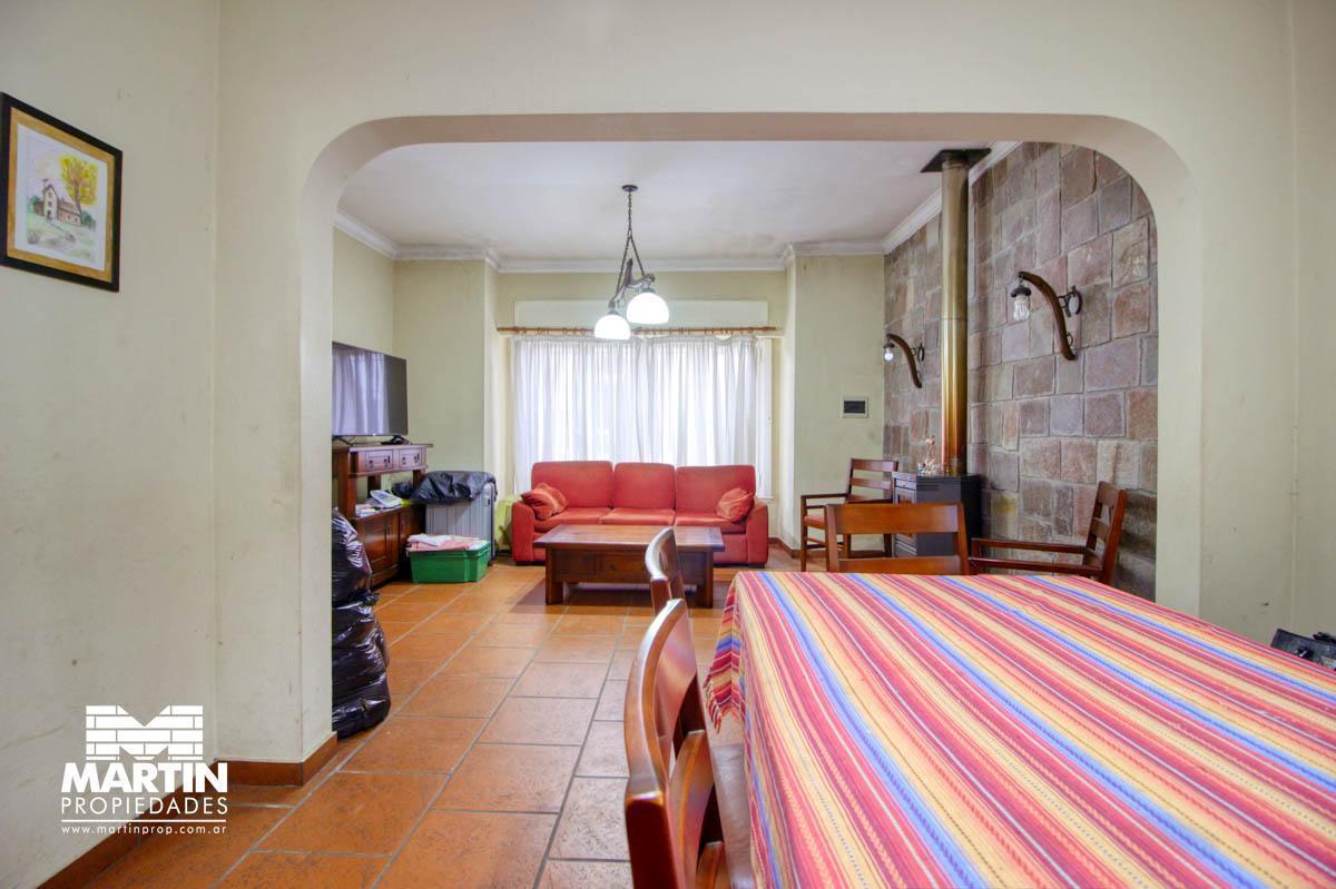 Foto de Casa en Venta de 4 Ambientes en San Isidro con Jardín y Pileta, imagen 2