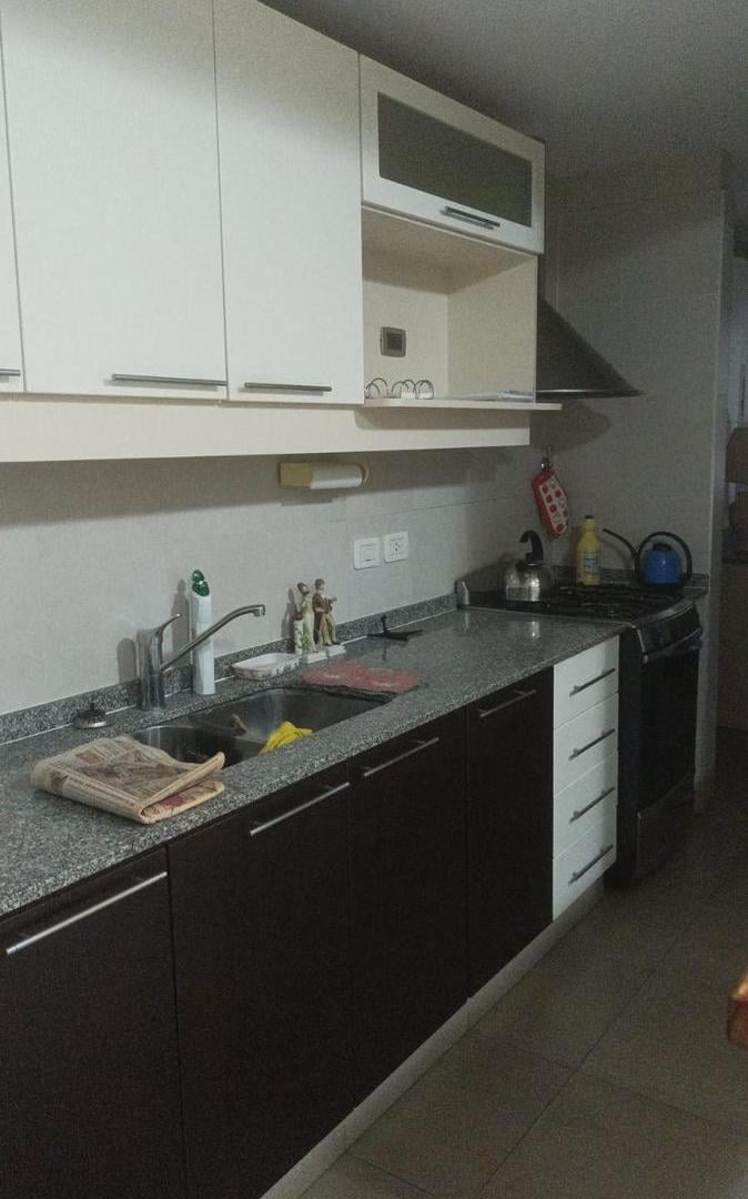 Departamento en Florida 3 ambientes, suite y cochera. A 1 cuadra y media de Av. Maipú.