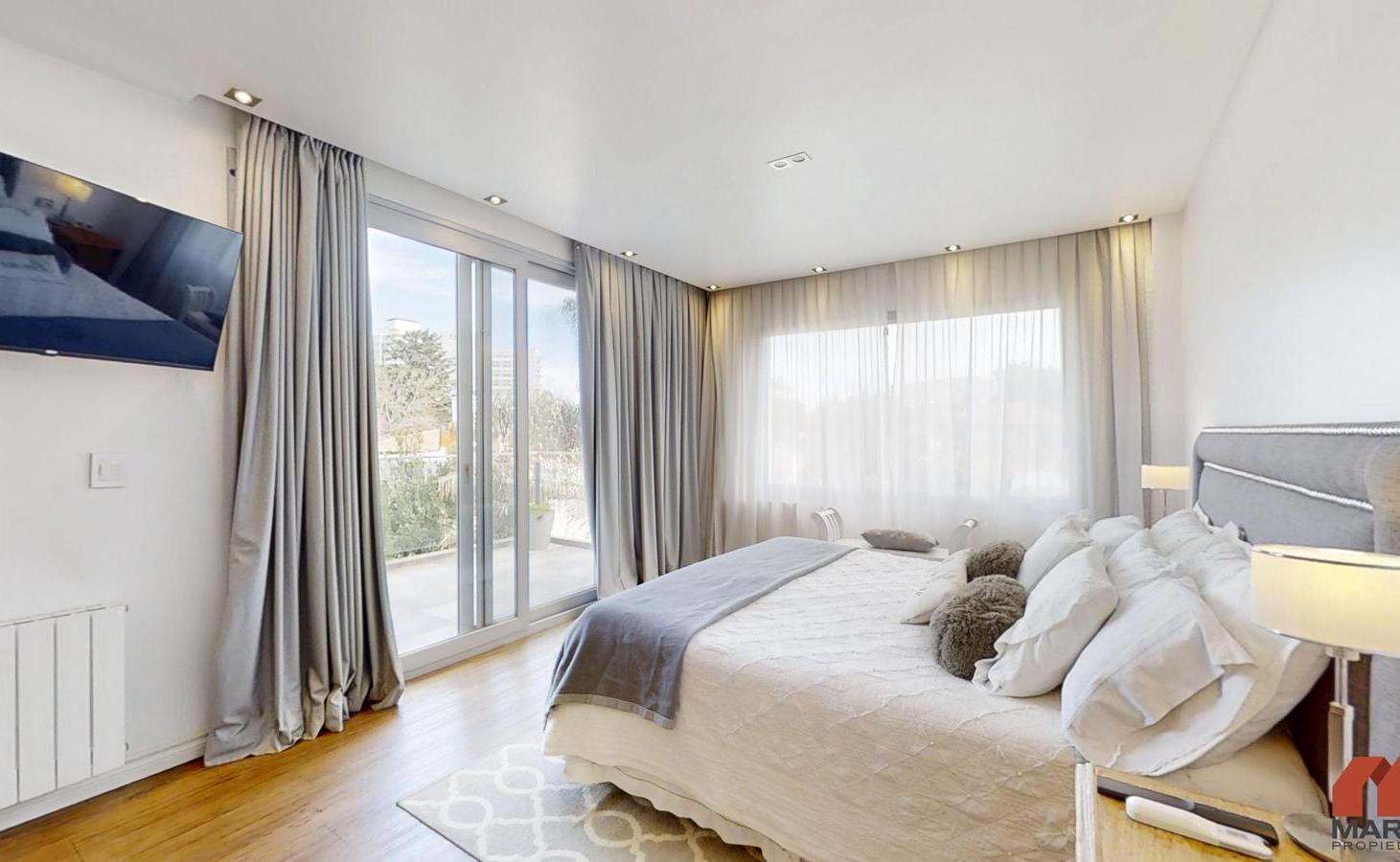 Foto de Casa en Venta de 6 Ambientes en Beccar con Jardín y Pileta, imagen 3
