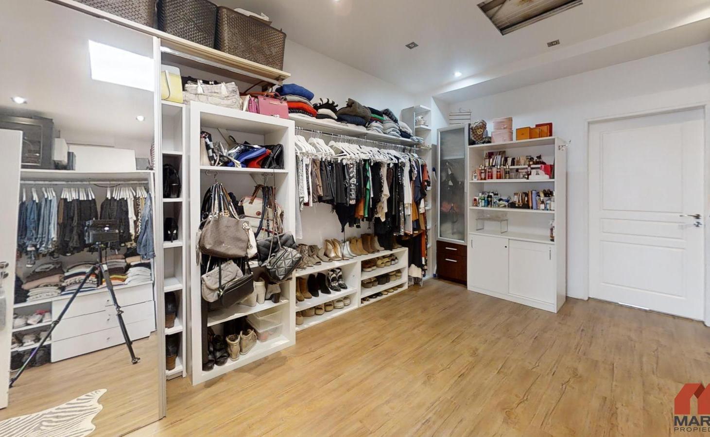 Foto de Casa en Venta de 6 Ambientes en Beccar con Jardín y Pileta, imagen 2