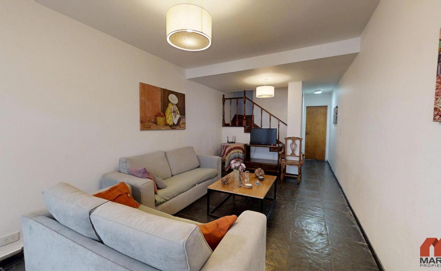 Foto de Casa Duplex de 5 Ambientes en Olivos con Cochera, Jardin y Pileta, imagen 4