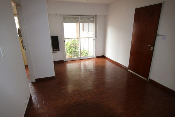Foto de Departamento en alquiler, 2 ambientes con cochera. A metros de Av Santa, imagen 1