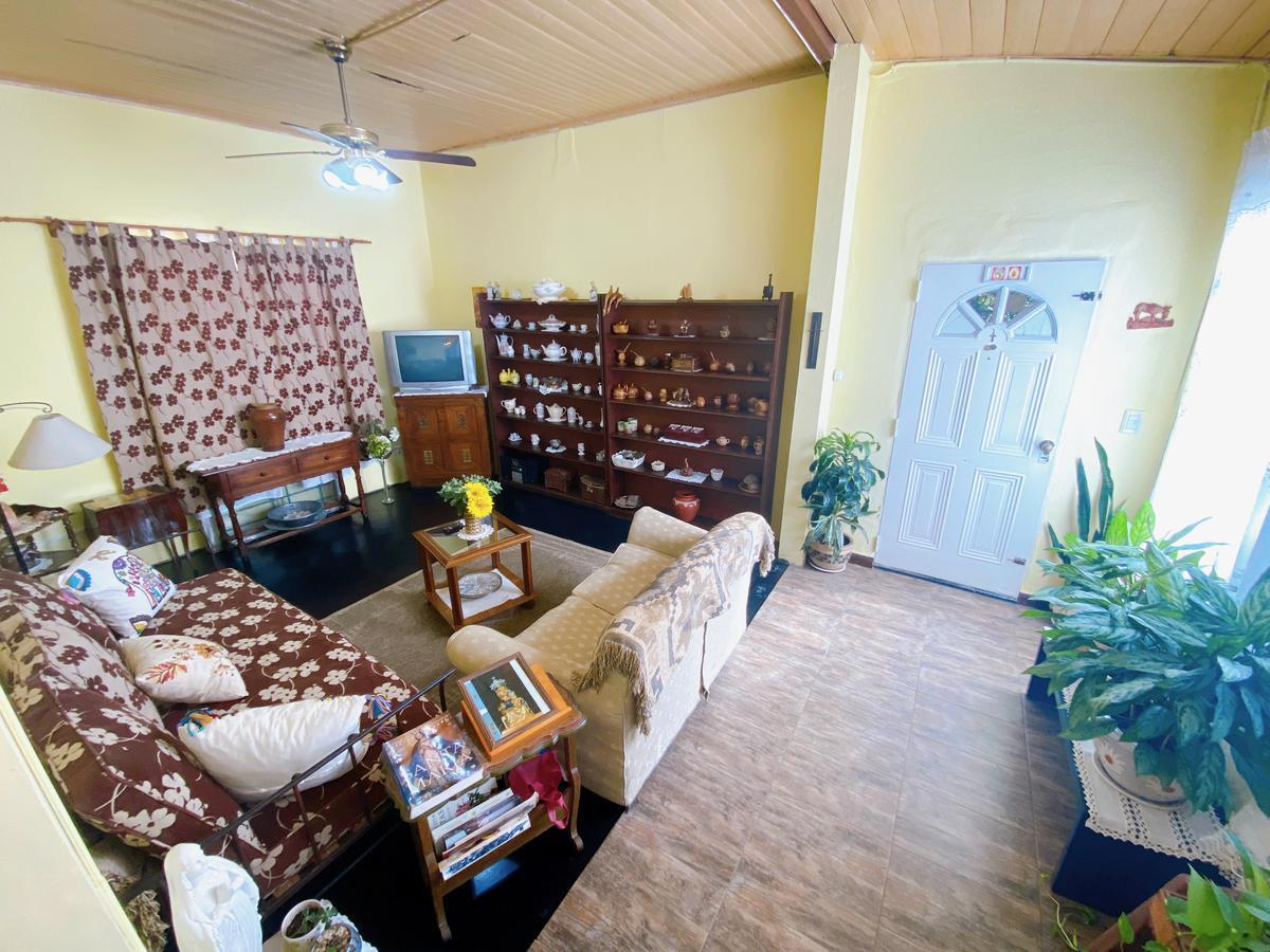 Casa + Galpon + Depto en Venta 5