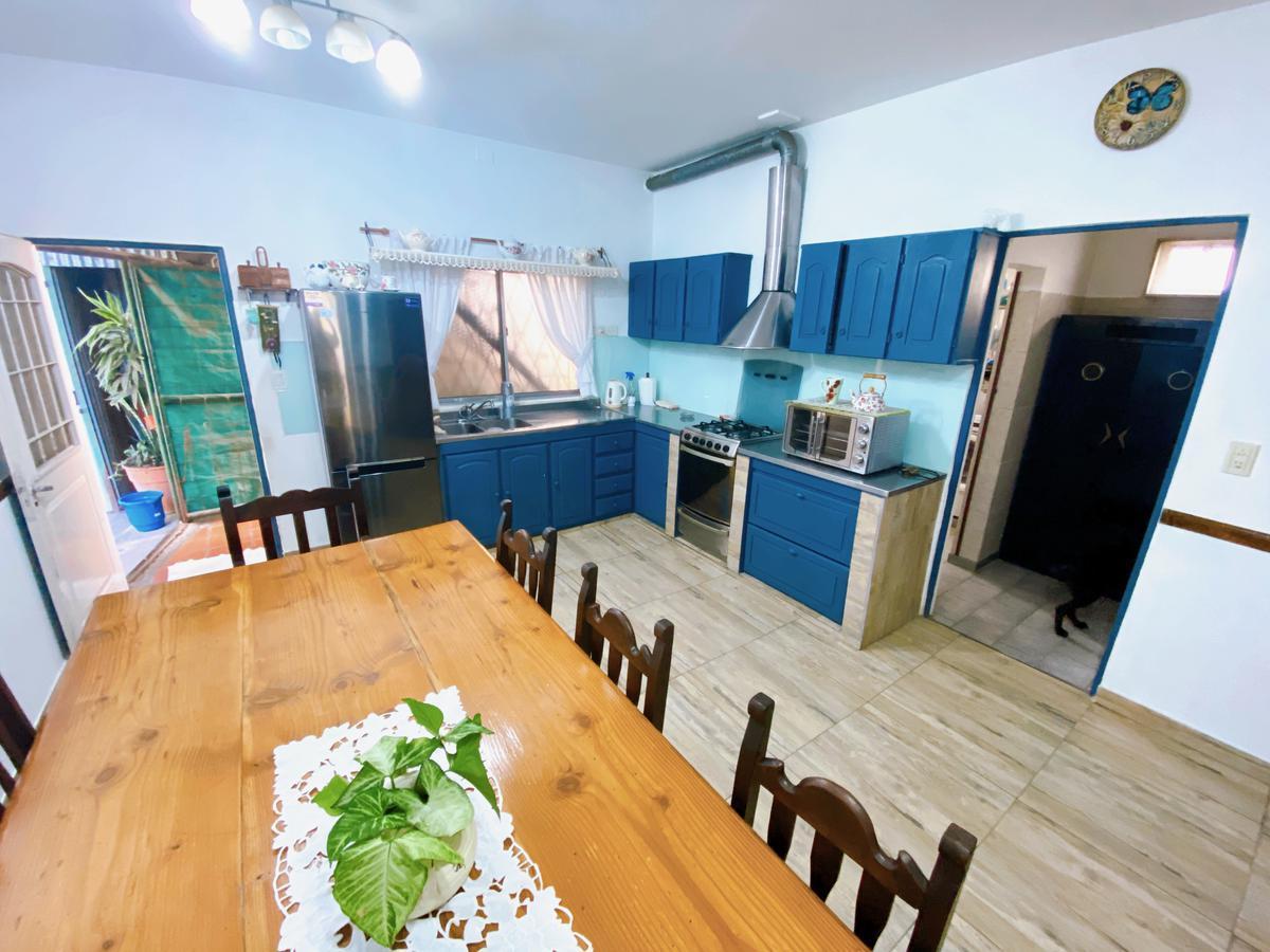 Casa + Galpon + Depto en Venta 5