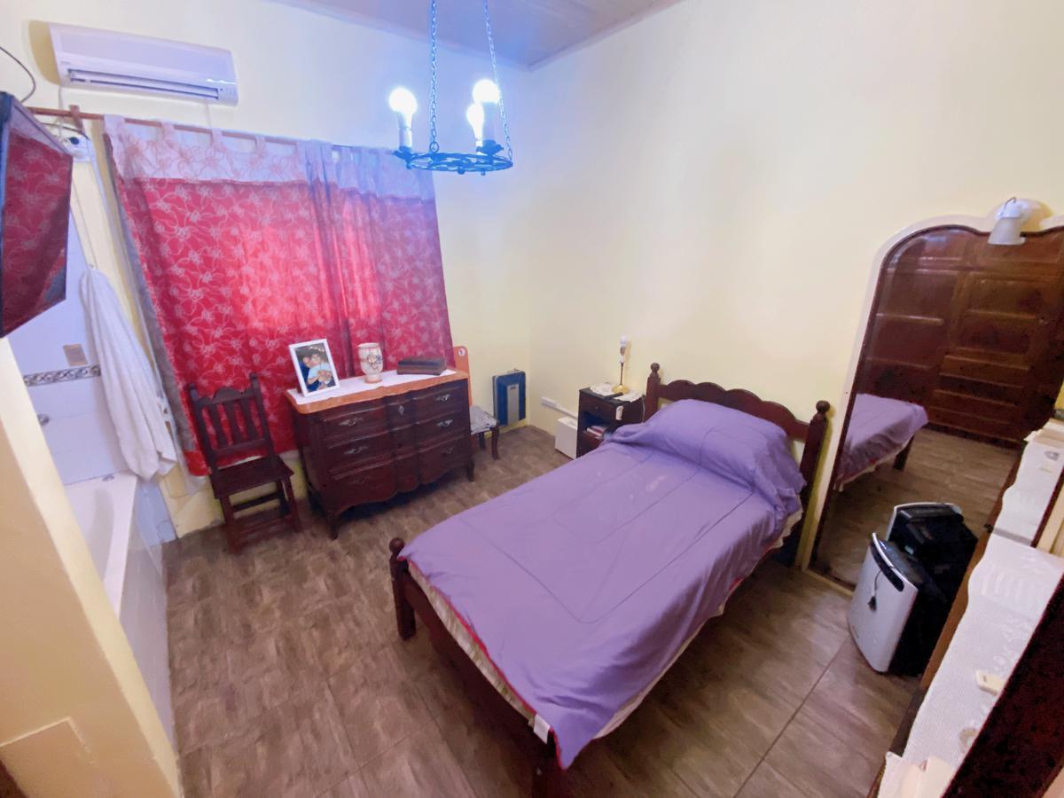 Casa + Galpon + Depto en Venta 1