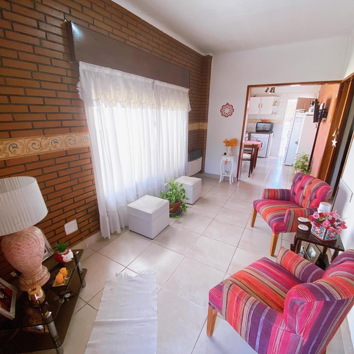 Casa en Venta con Patio Propio! 3