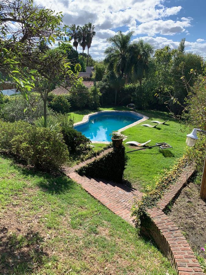 Casa - Punta Chica en alquiler!