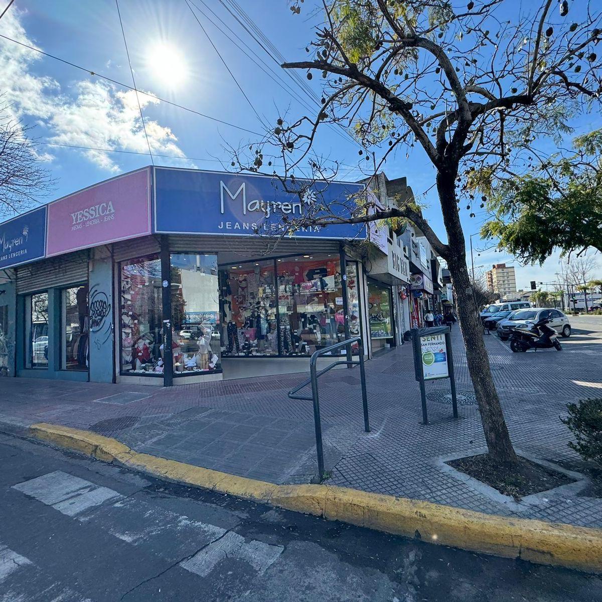 Foto de Local en Venta en avenida Avellaneda, imagen 2