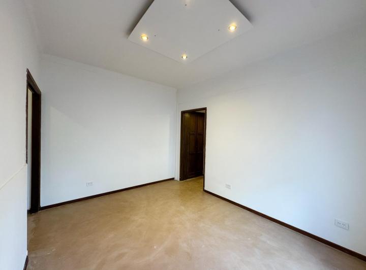 Departamento con amplio patio propia en San Isidro 3