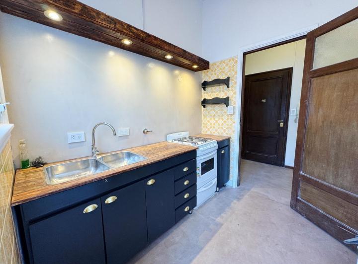 Departamento con amplio patio propia en San Isidro 4