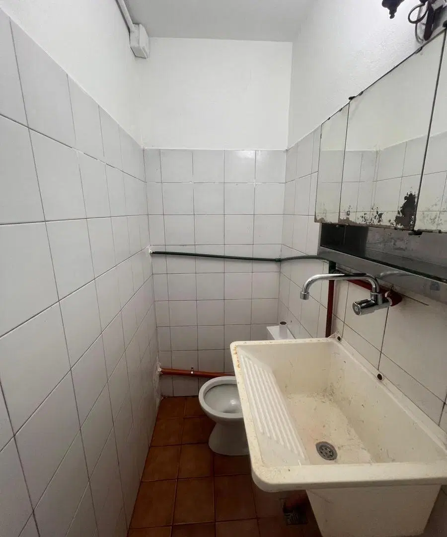 Local comercial en alquiler en San Fernando. 4