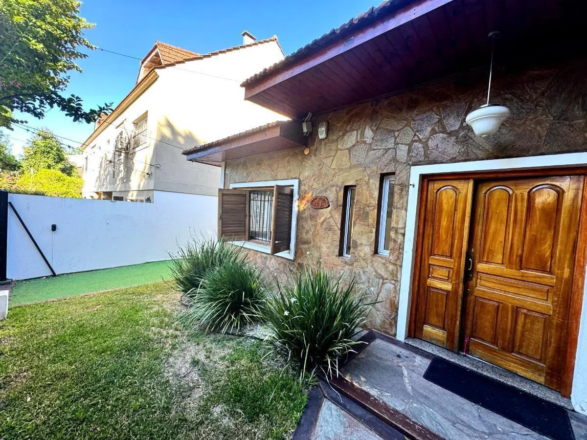 Casa en venta en Punta Chica! 2