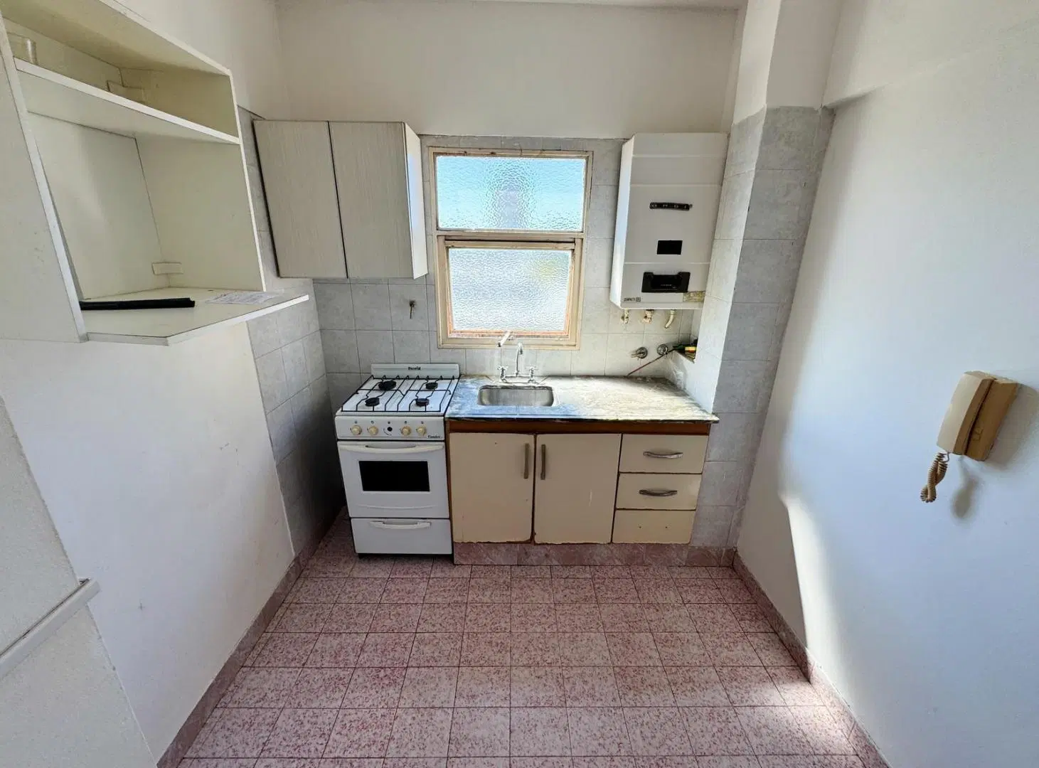 Departamento monoambiente en venta en San Fernando 8
