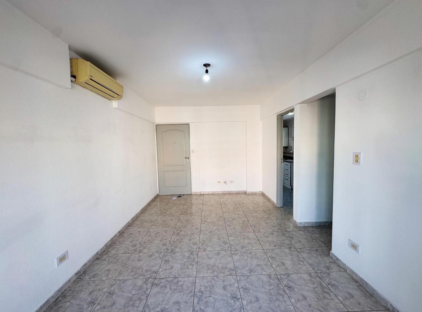 Foto de DEPARTAMENTO DE TRES AMBIENTES CON COCHERA EN ALTOS DE SAN FERNANDO!, imagen 1